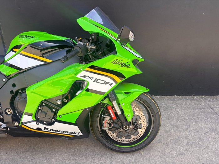 2025 Kawasaki 2025 Kawasaki 1000C ZX1000 ZX1002LSFAN GREEN