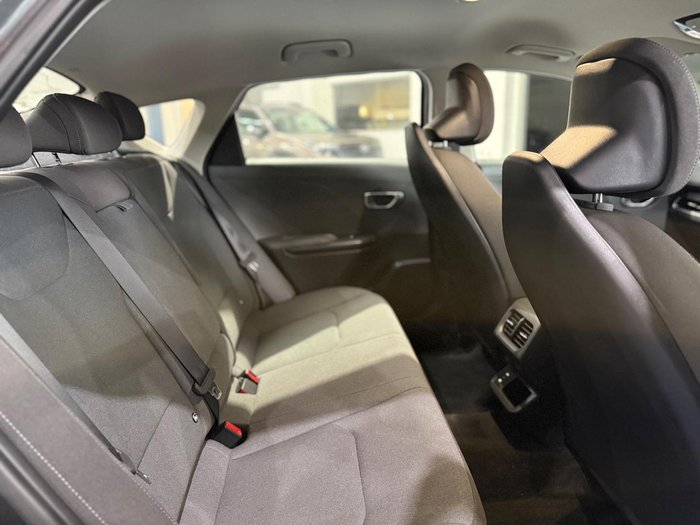 2025 Kia K4 S