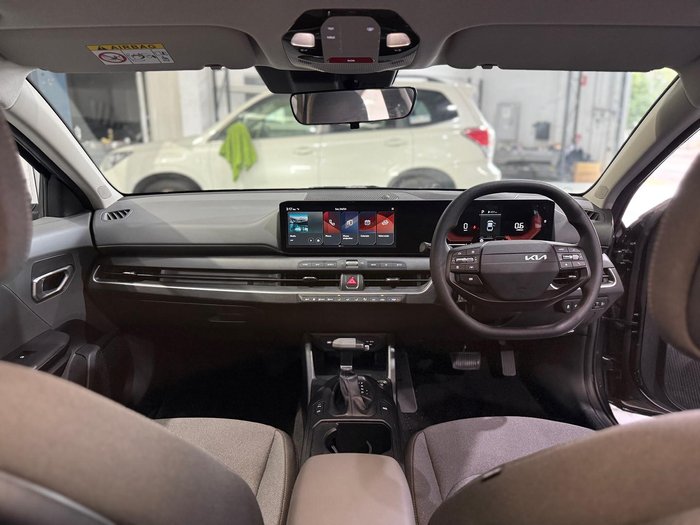 2025 Kia K4 S