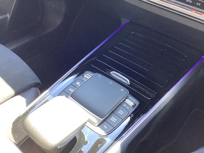 2021 Mercedes-Benz GLB-Class GLB200