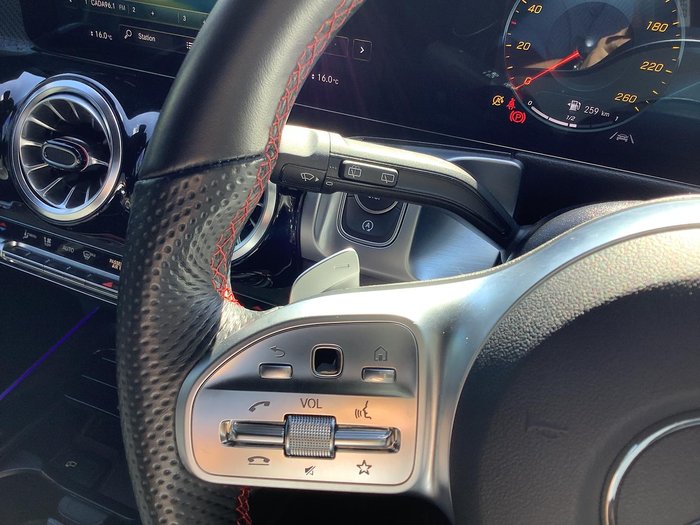 2021 Mercedes-Benz GLB-Class GLB200