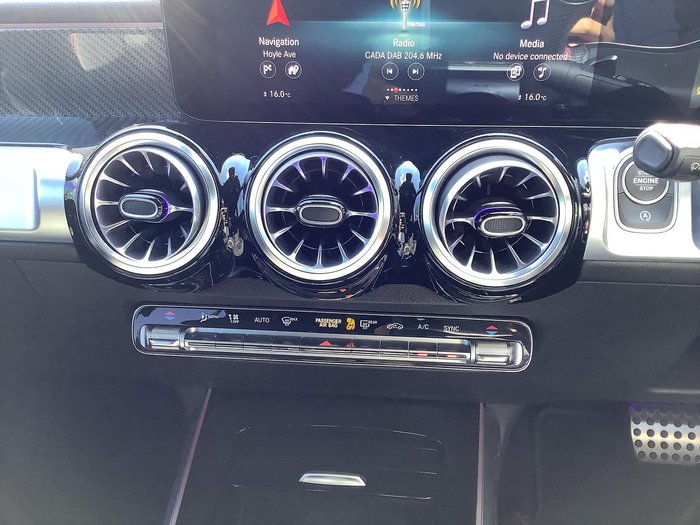 2021 Mercedes-Benz GLB-Class GLB200