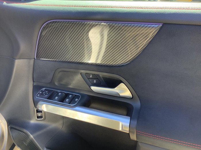 2021 Mercedes-Benz GLB-Class GLB200