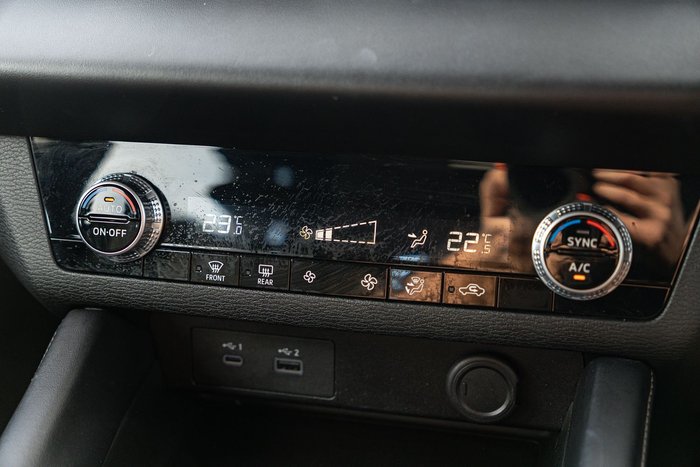 2024 Mitsubishi Outlander ES