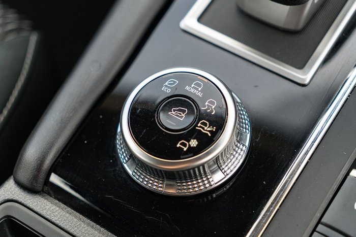 2024 Mitsubishi Outlander ES