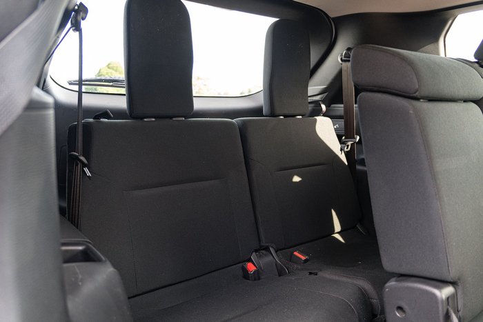 2024 Mitsubishi Outlander LS