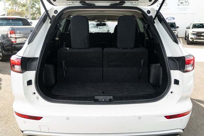 2024 Mitsubishi Outlander LS