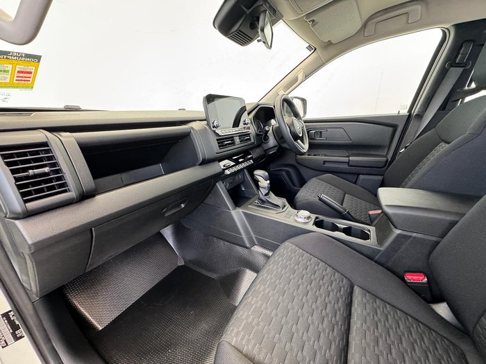 2025 Mitsubishi Triton GLX