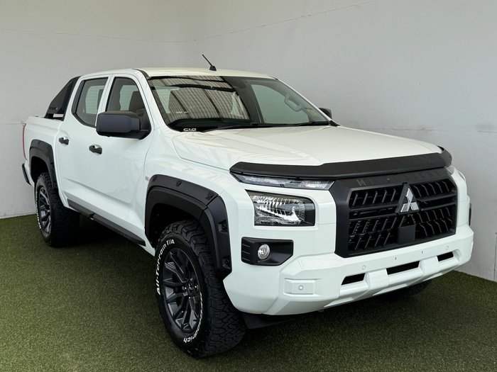 2025 Mitsubishi Triton GLX