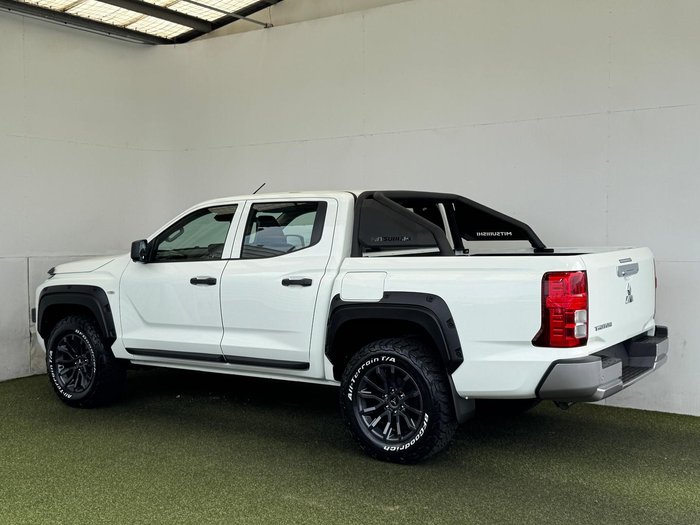 2025 Mitsubishi Triton GLX