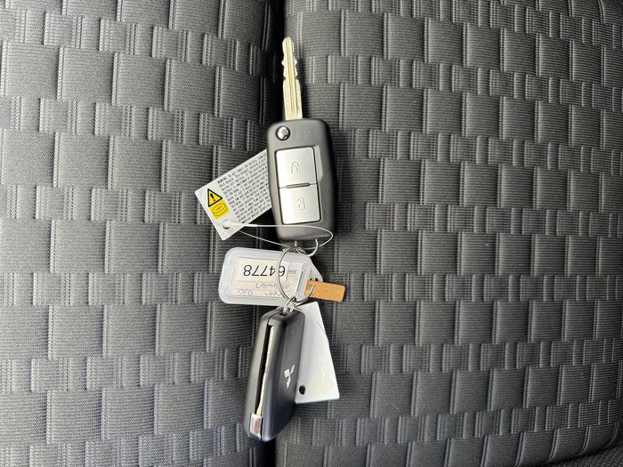 2025 Mitsubishi Triton GLX