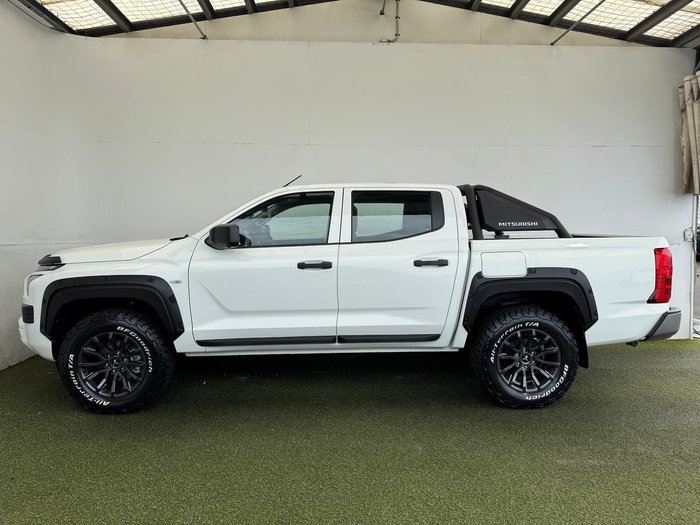 2025 Mitsubishi Triton GLX