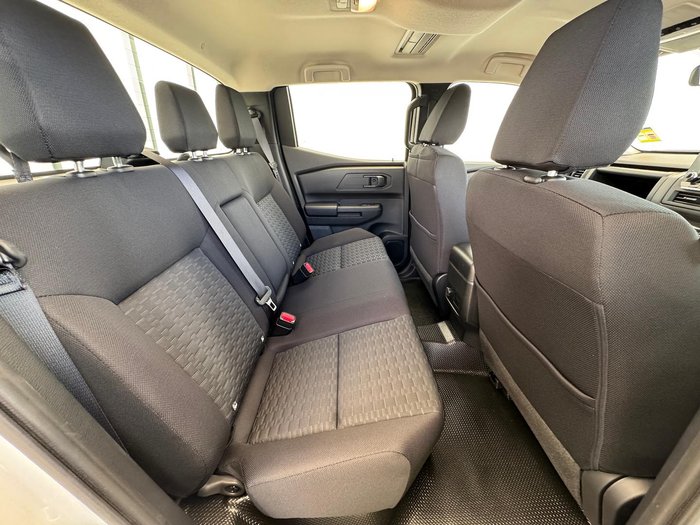 2025 Mitsubishi Triton GLX