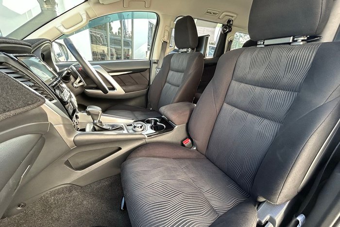 2019 Mitsubishi Pajero Sport GLX