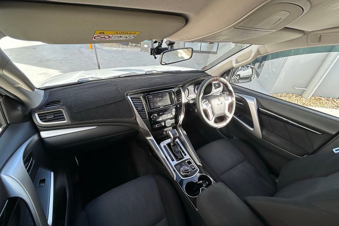 2019 Mitsubishi Pajero Sport GLX