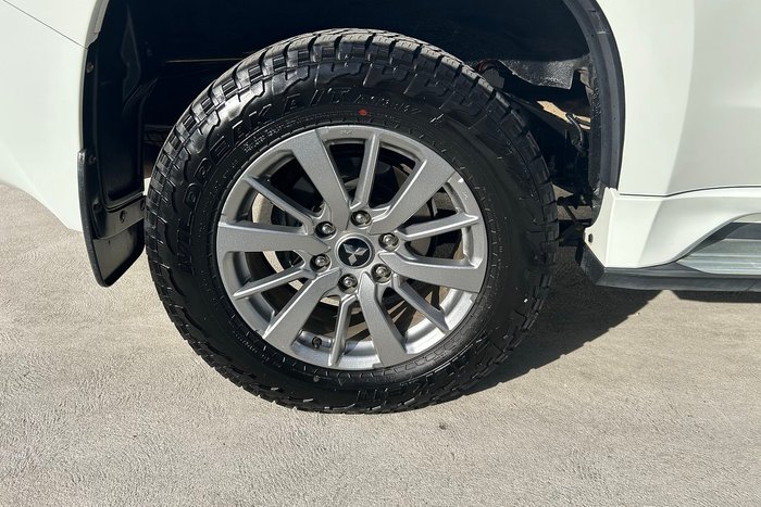 2019 Mitsubishi Pajero Sport GLX