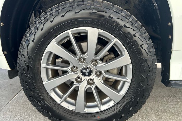 2019 Mitsubishi Pajero Sport GLX