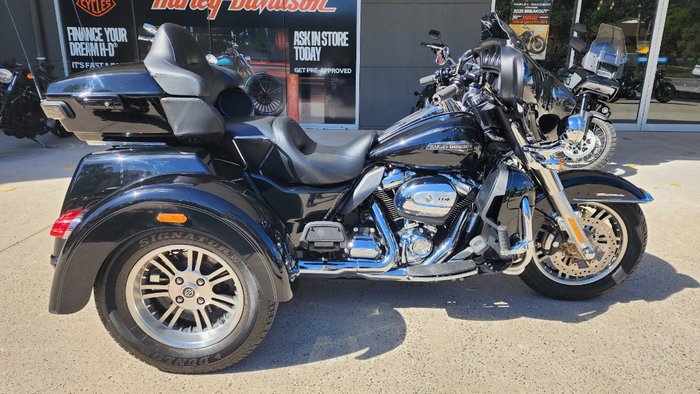 2020 HARLEY-DAVIDSON FLHTCUTG TRI GLIDE U/CLC 114