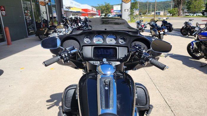 2020 HARLEY-DAVIDSON FLHTCUTG TRI GLIDE U/CLC 114