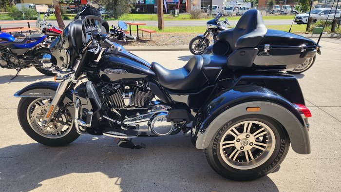 2020 HARLEY-DAVIDSON FLHTCUTG TRI GLIDE U/CLC 114