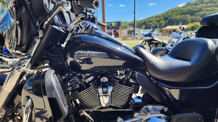 2020 HARLEY-DAVIDSON FLHTCUTG TRI GLIDE U/CLC 114