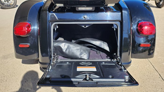 2020 HARLEY-DAVIDSON FLHTCUTG TRI GLIDE U/CLC 114