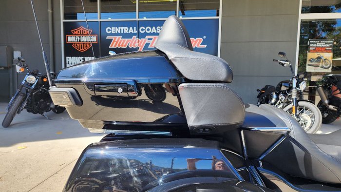 2020 HARLEY-DAVIDSON FLHTCUTG TRI GLIDE U/CLC 114