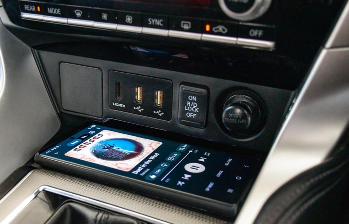 2023 Mitsubishi Pajero Sport GLS