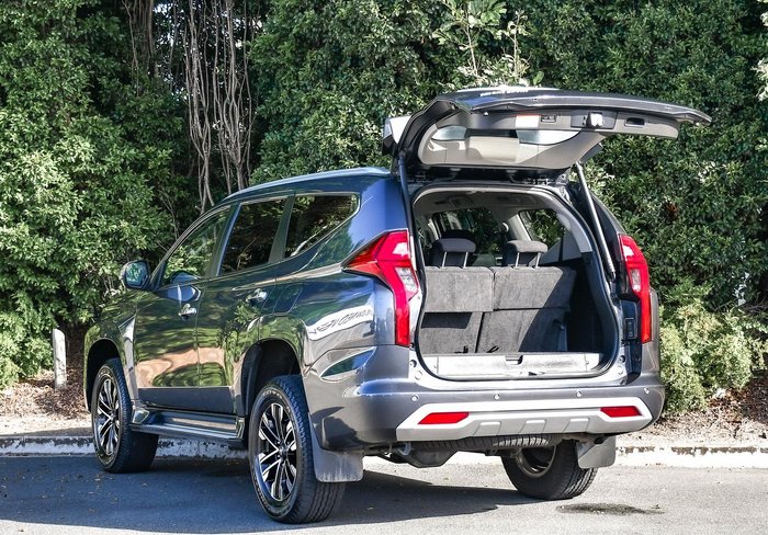 2023 Mitsubishi Pajero Sport GLS