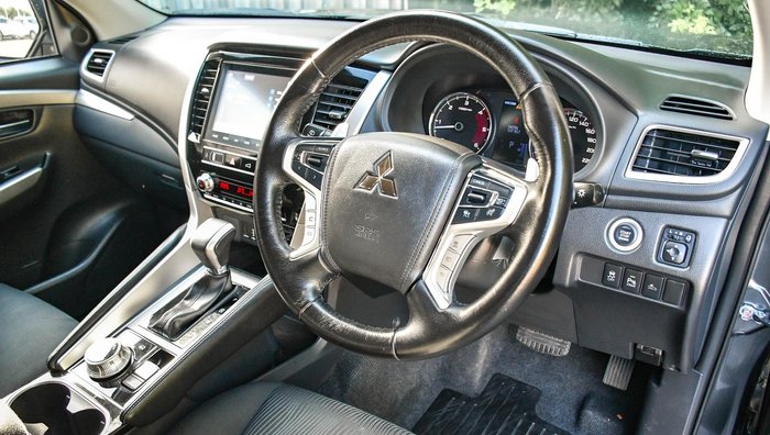 2023 Mitsubishi Pajero Sport GLS