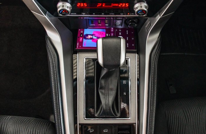 2023 Mitsubishi Pajero Sport GLS