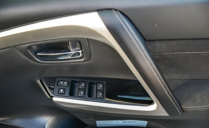 2023 Mitsubishi Pajero Sport GLS