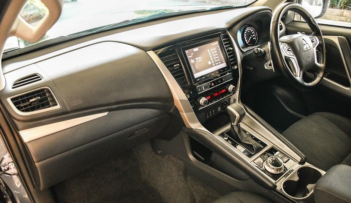 2023 Mitsubishi Pajero Sport GLS