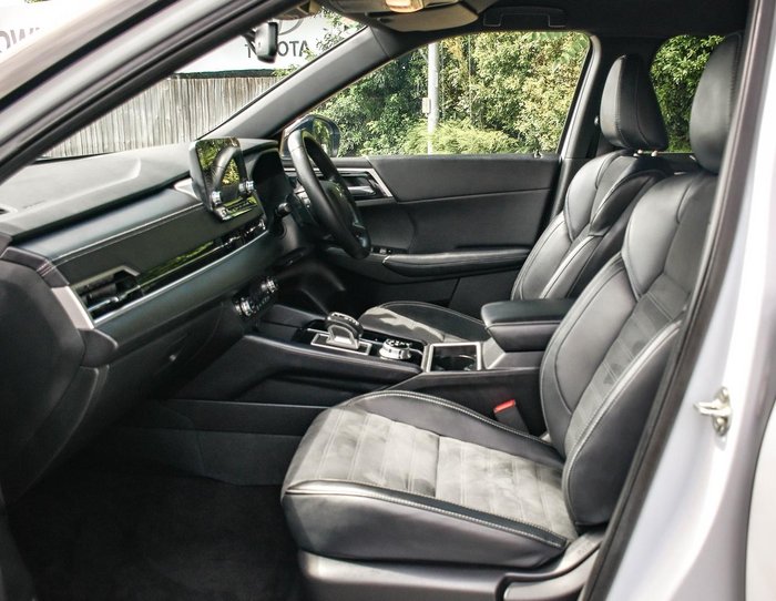 2023 Mitsubishi Outlander LS Black Edition