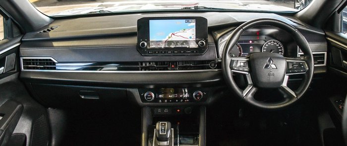 2023 Mitsubishi Outlander LS Black Edition