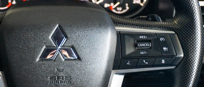 2023 Mitsubishi Outlander LS Black Edition