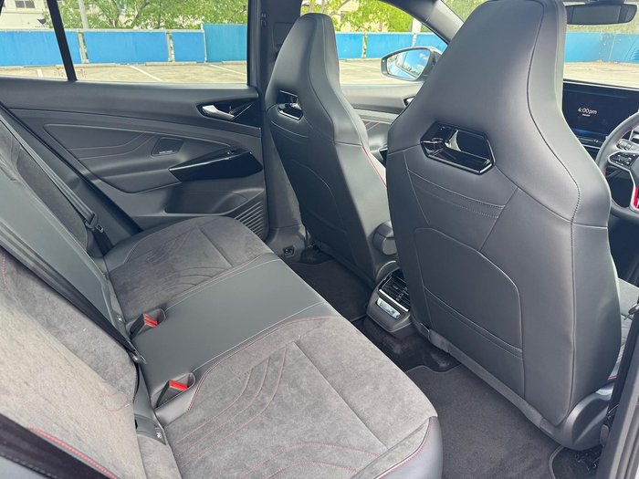 2025 Volkswagen ID.5 Pro