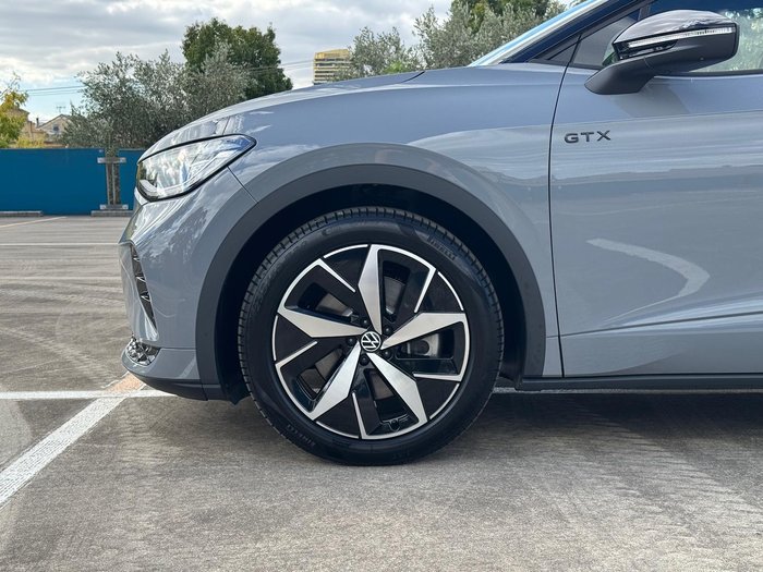 2025 Volkswagen ID.5 Pro