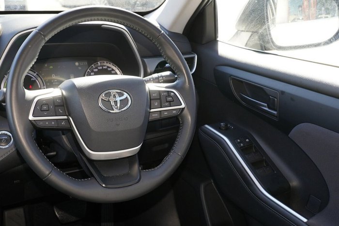2023 Toyota Kluger GX