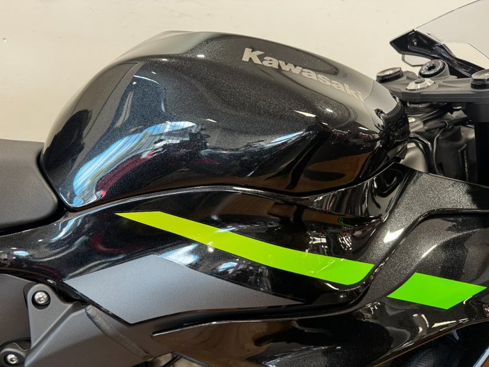 2026 Kawasaki NINJA ZX-6R (636) KRT EDITION Black