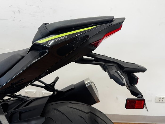 2026 Kawasaki NINJA ZX-6R (636) KRT EDITION Black