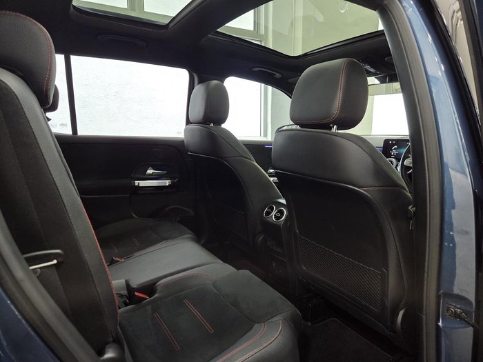 2021 Mercedes-Benz GLB-Class GLB200