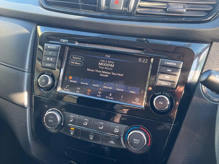 2022 Nissan X-TRAIL ST