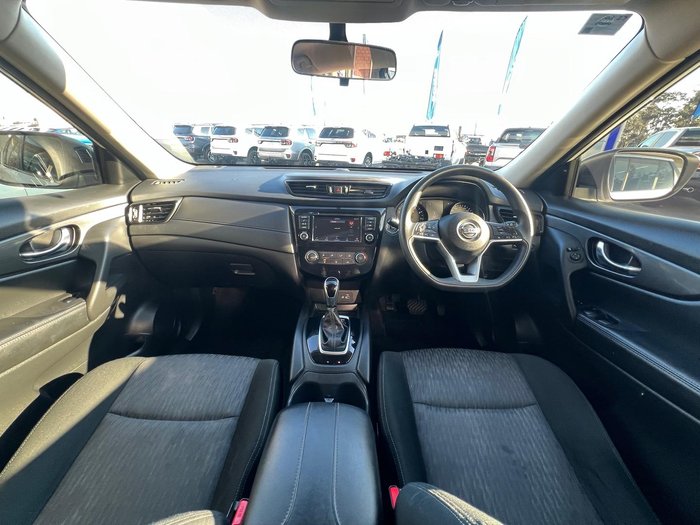 2022 Nissan X-TRAIL ST