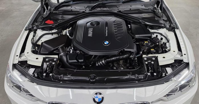 2016 BMW 3 Series 340i M Sport F30 LCI Alpine White