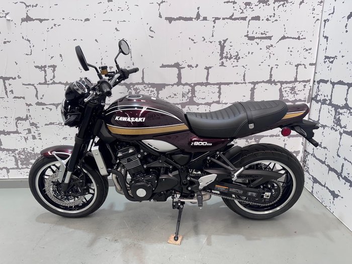2026 Kawasaki Z900RS (Z900C) Z Red