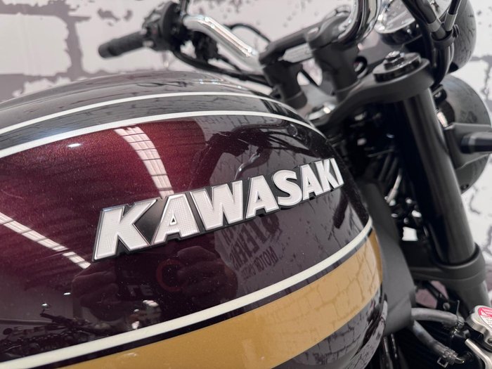 2026 Kawasaki Z900RS (Z900C) Z Red