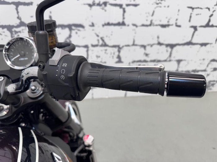 2026 Kawasaki Z900RS (Z900C) Z Red