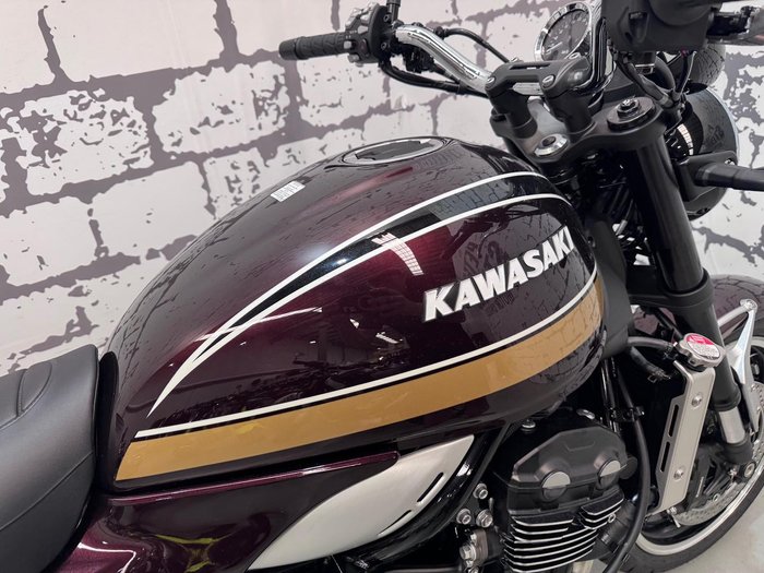 2026 Kawasaki Z900RS (Z900C) Z Red