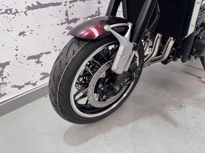 2026 Kawasaki Z900RS (Z900C) Z Red